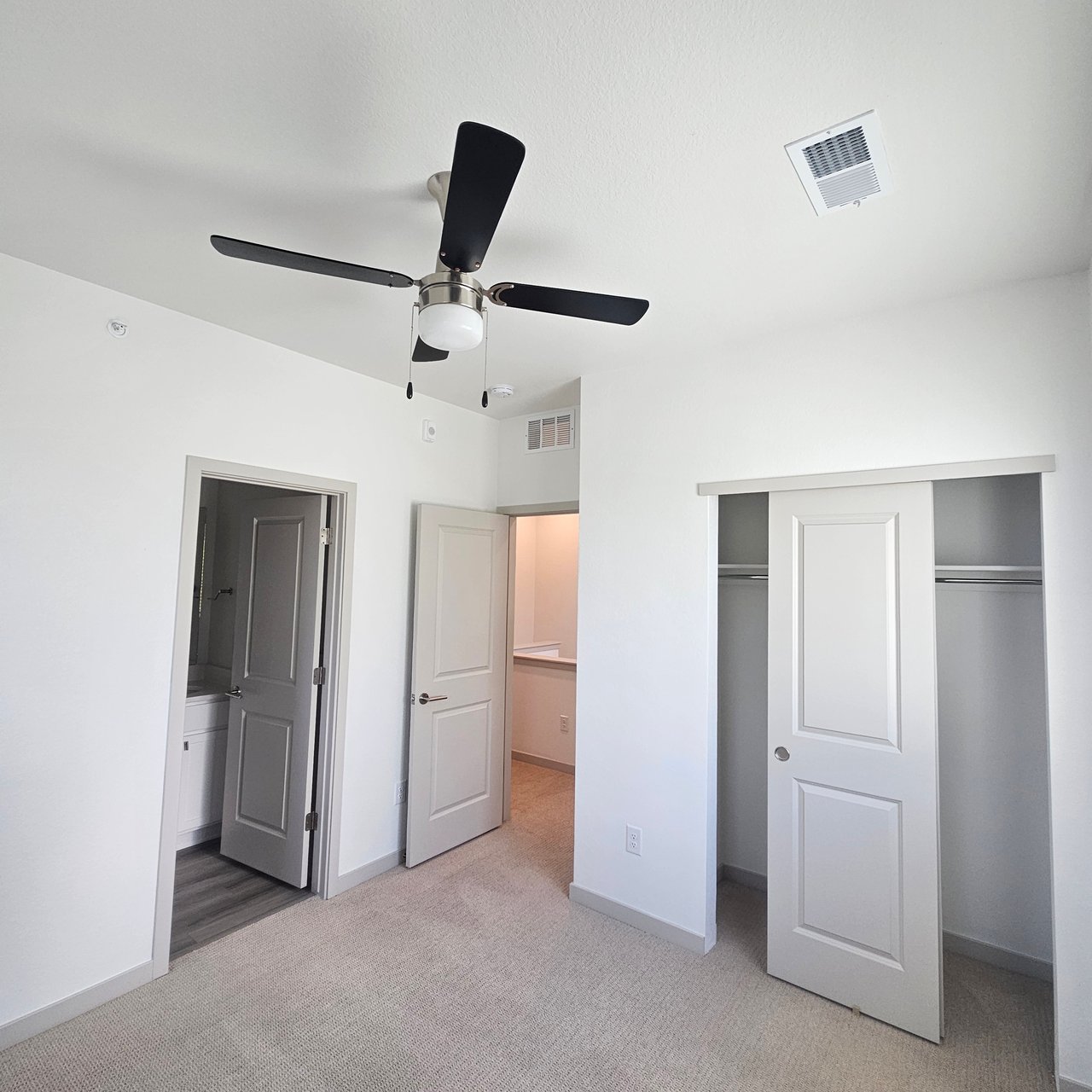 2 Bed 2.5 Bath Townhome Longmont