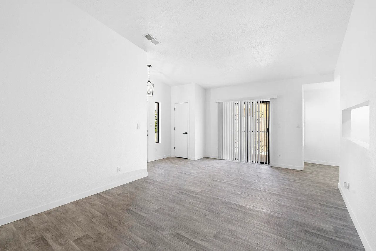 812 W Sky St SW