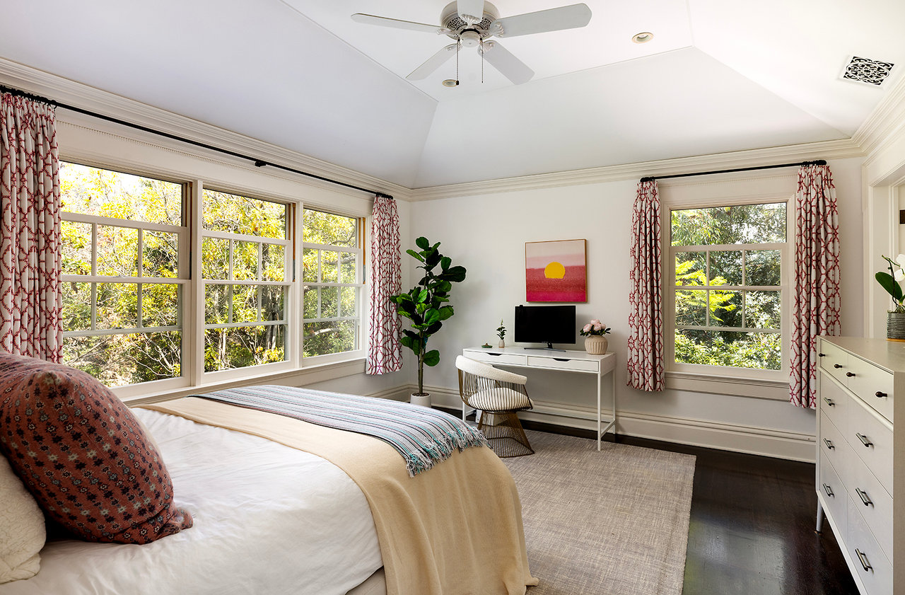 2041 Mandeville Canyon Road