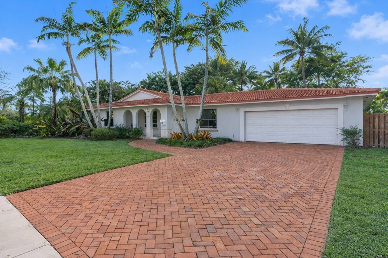 New Rental Opportunity in North Pinecrest