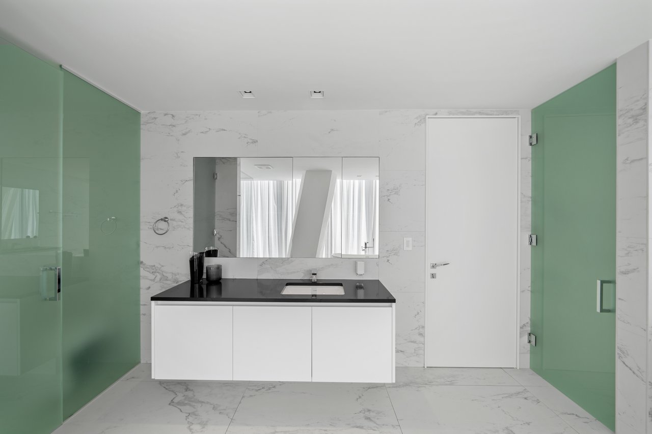 One Thousand Museum Lower Penthouse 4901