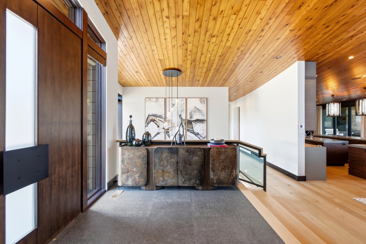 Top-of-Promontory Architectural Estate — Furnished & Turnkey - Front-Row Mountain Views