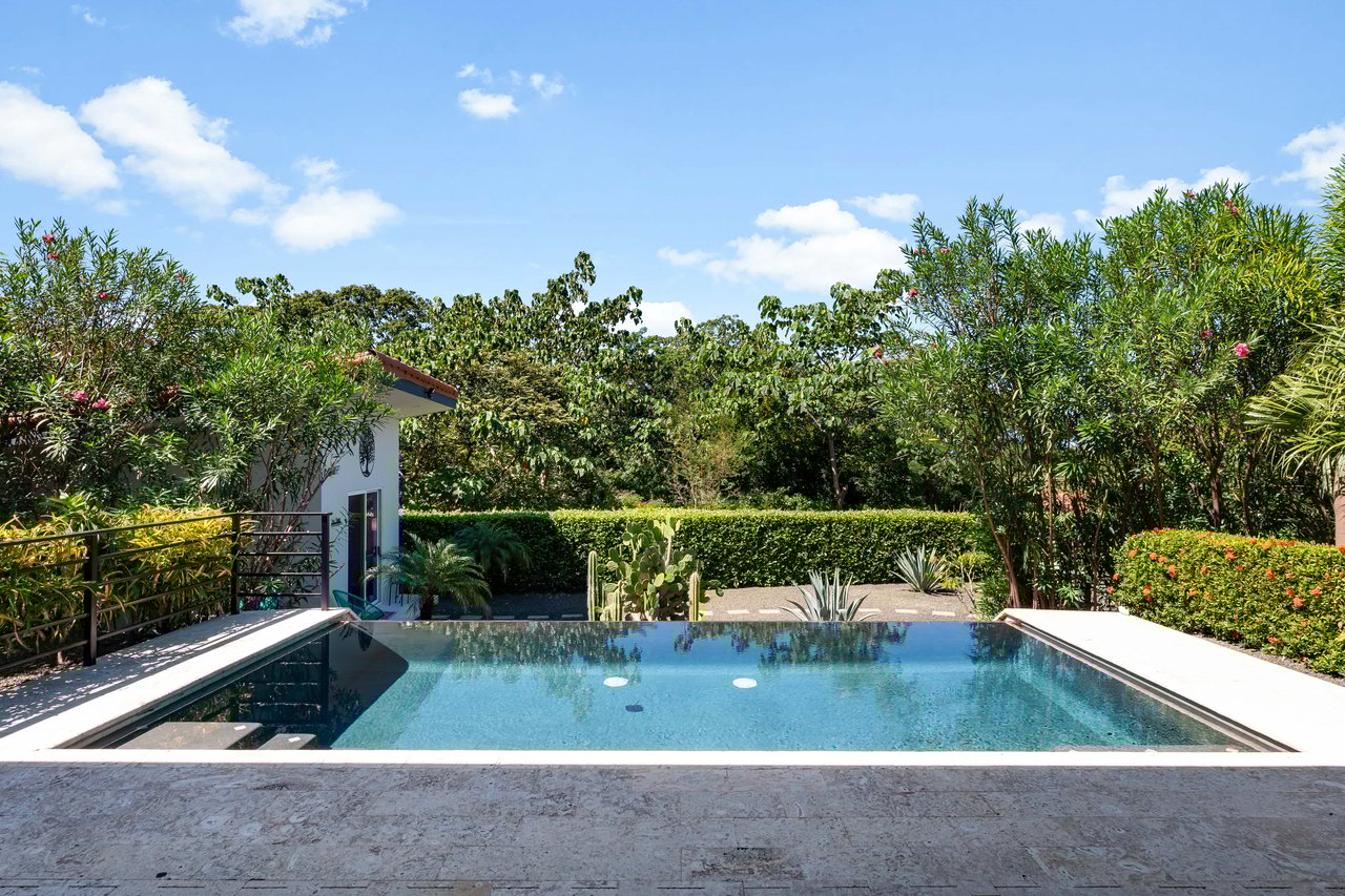 The Haven | Spacious Home + Private Casita in Gated Mar Vista Community