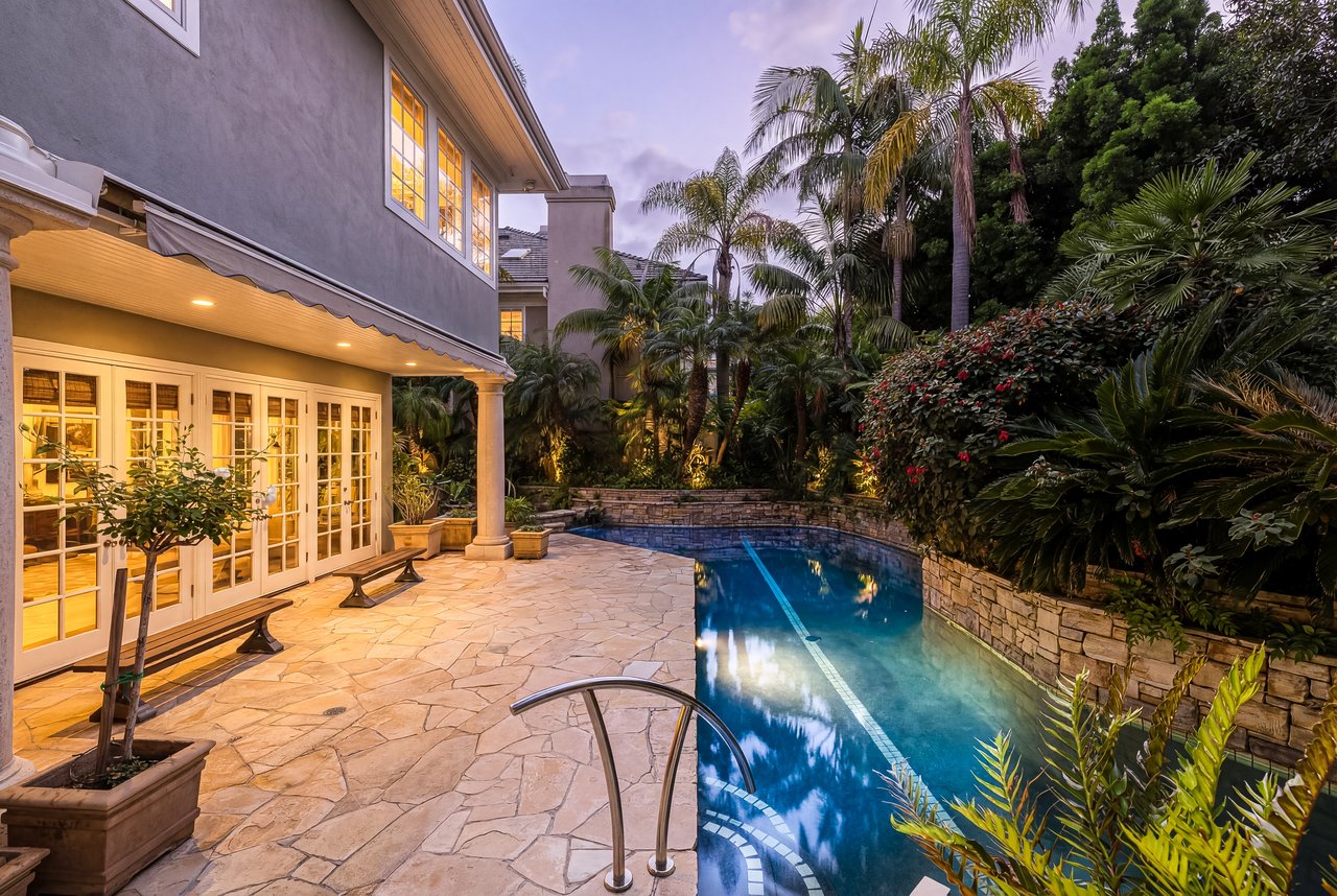 3 Weybridge Court