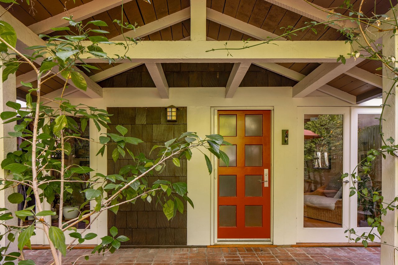 2536 Beverley Ave, Santa Monica 