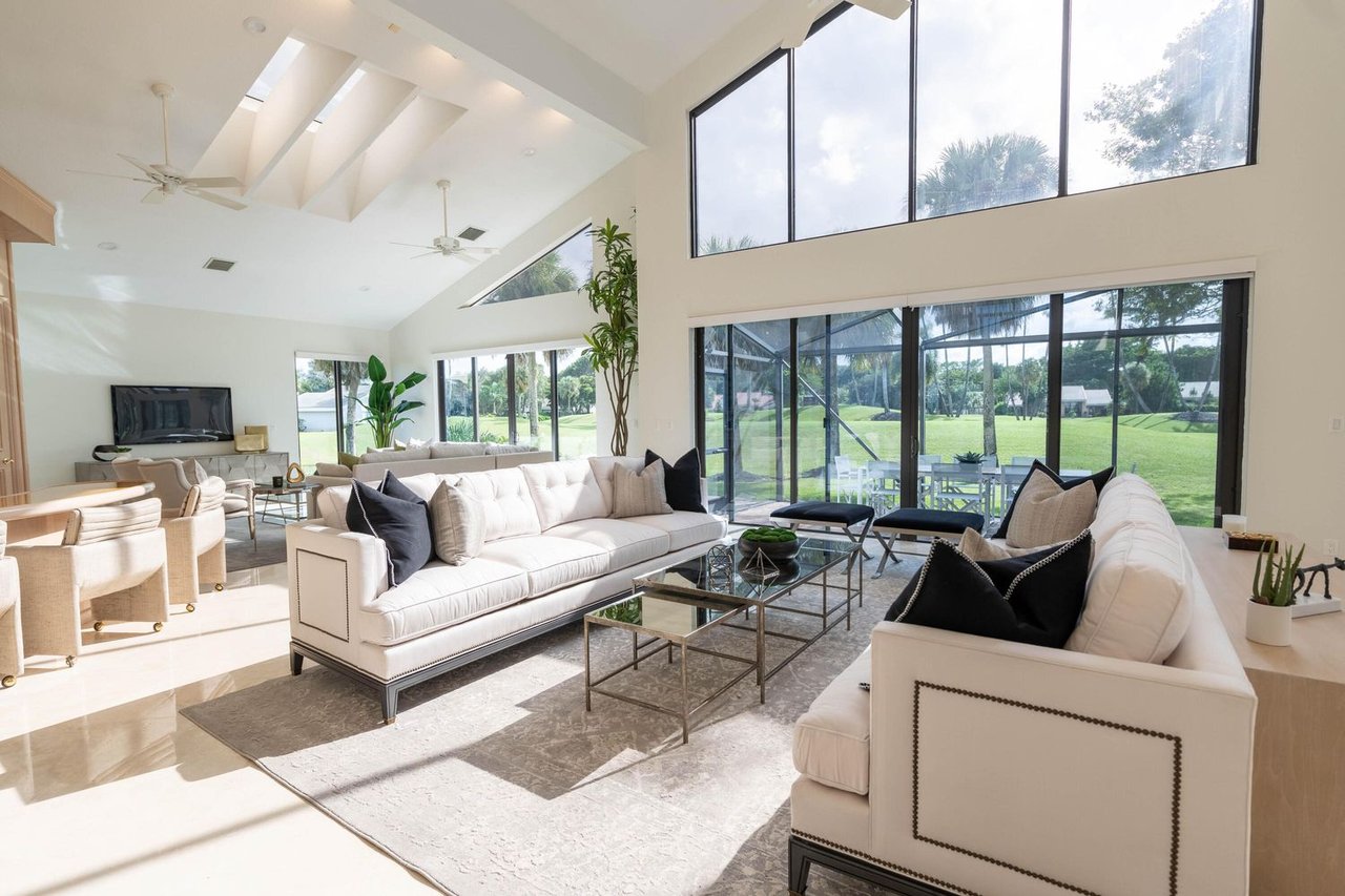 7007 Woodbridge Cir