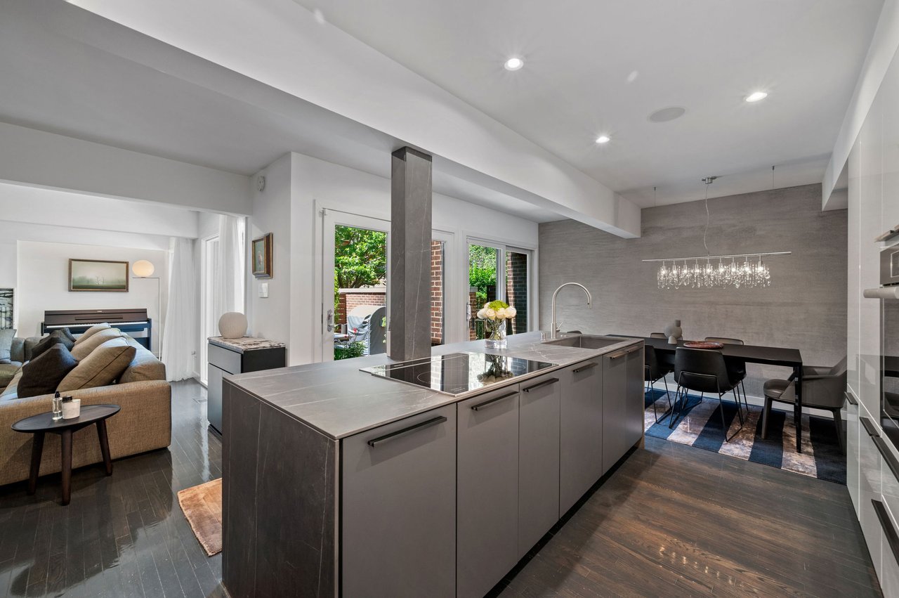 2321 N. Geneva Terrace, Unit C