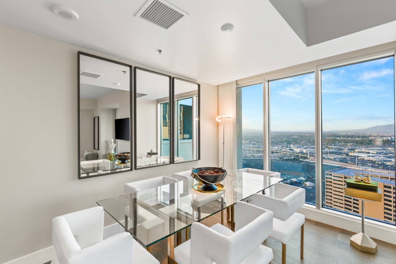 2700 Las Vegas Boulevard 2303