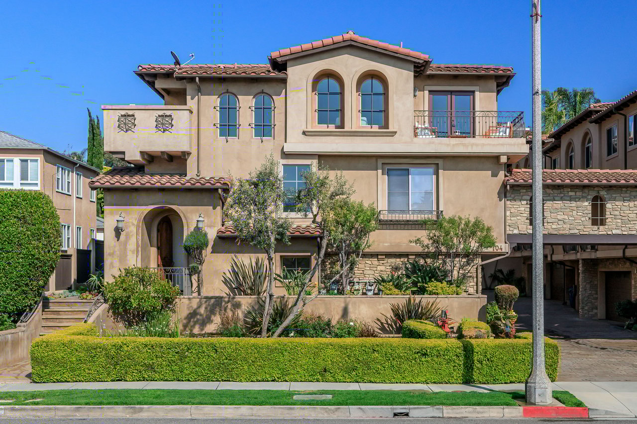 704 S Pacific Coast Highway A