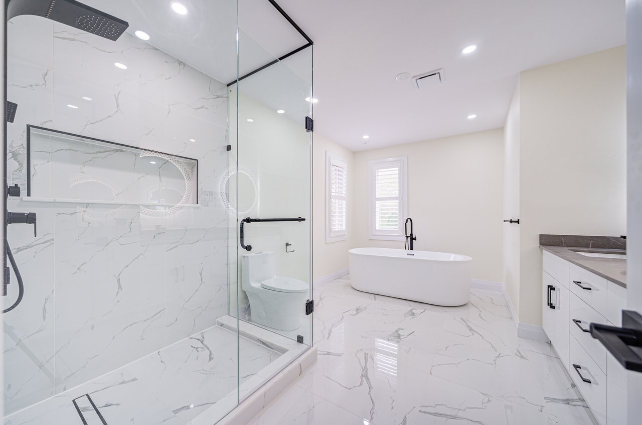 1126 Berkshire Crt