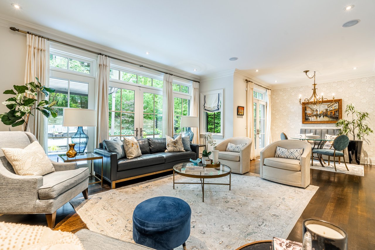275 Glen Manor Dr E