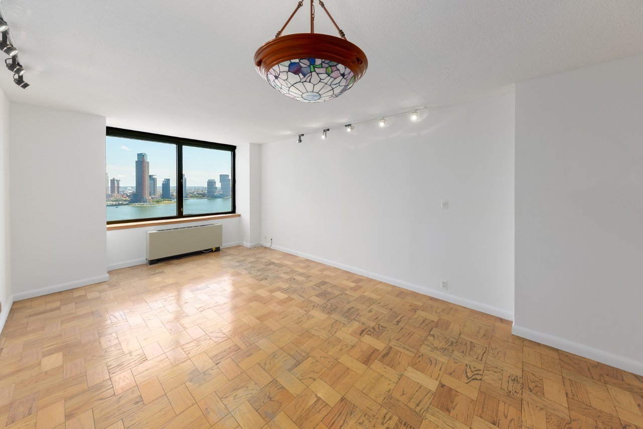 415 E. 37 St. #24B