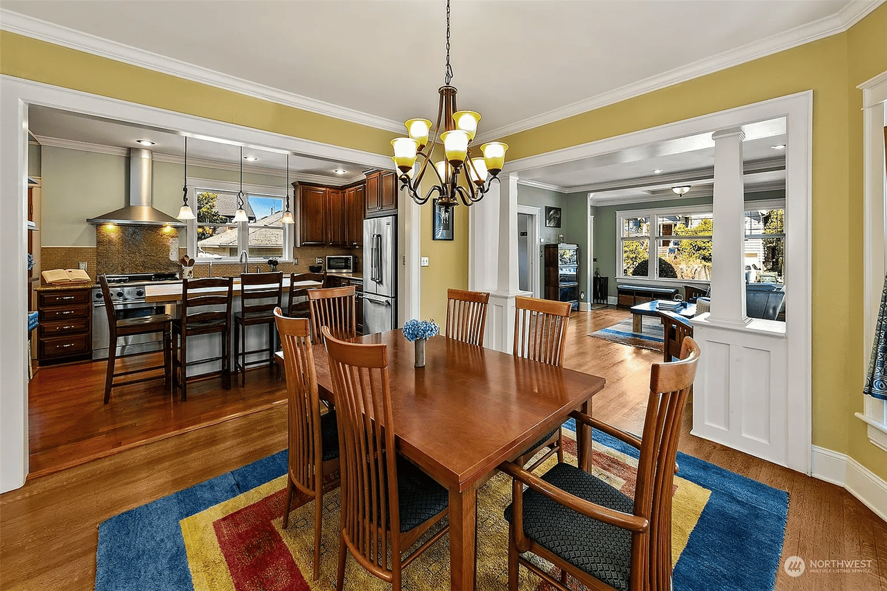 5529 Kenwood Place N