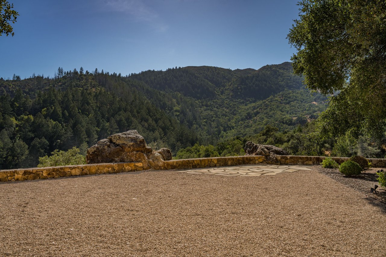 Oakville Vineyard Estate