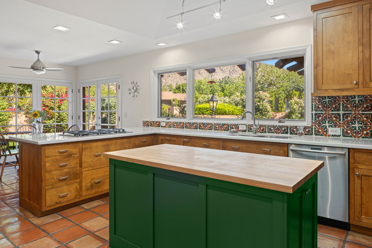 5401 E MARIPOSA Street