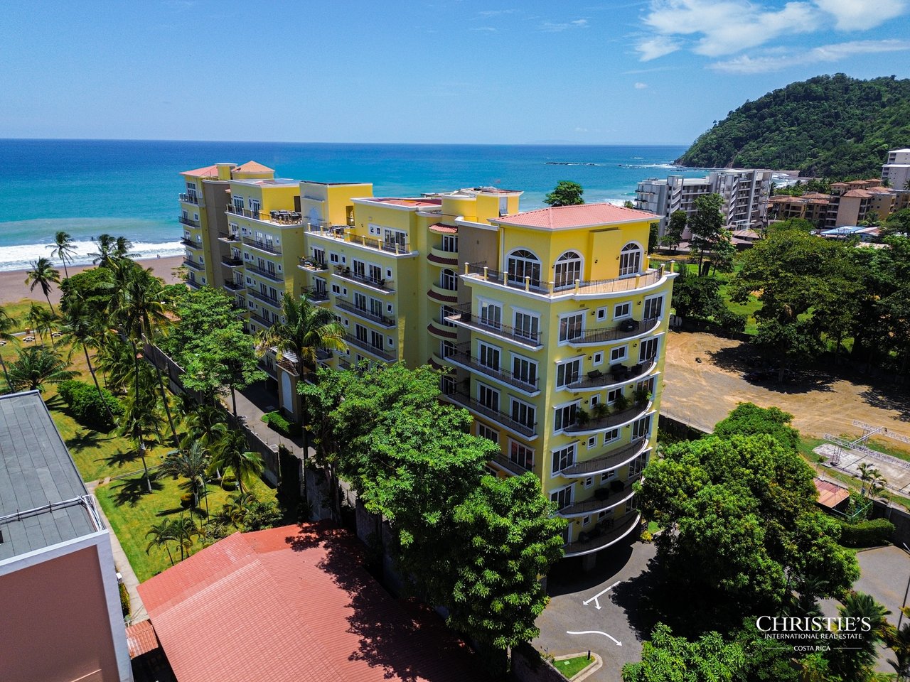 Acqua | Exclusive Oceanfront Living in Jacó