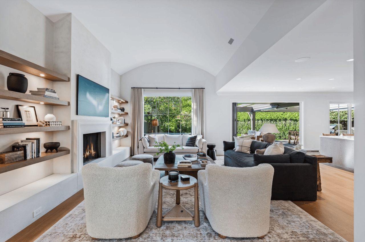 4374 Erwin Drive
