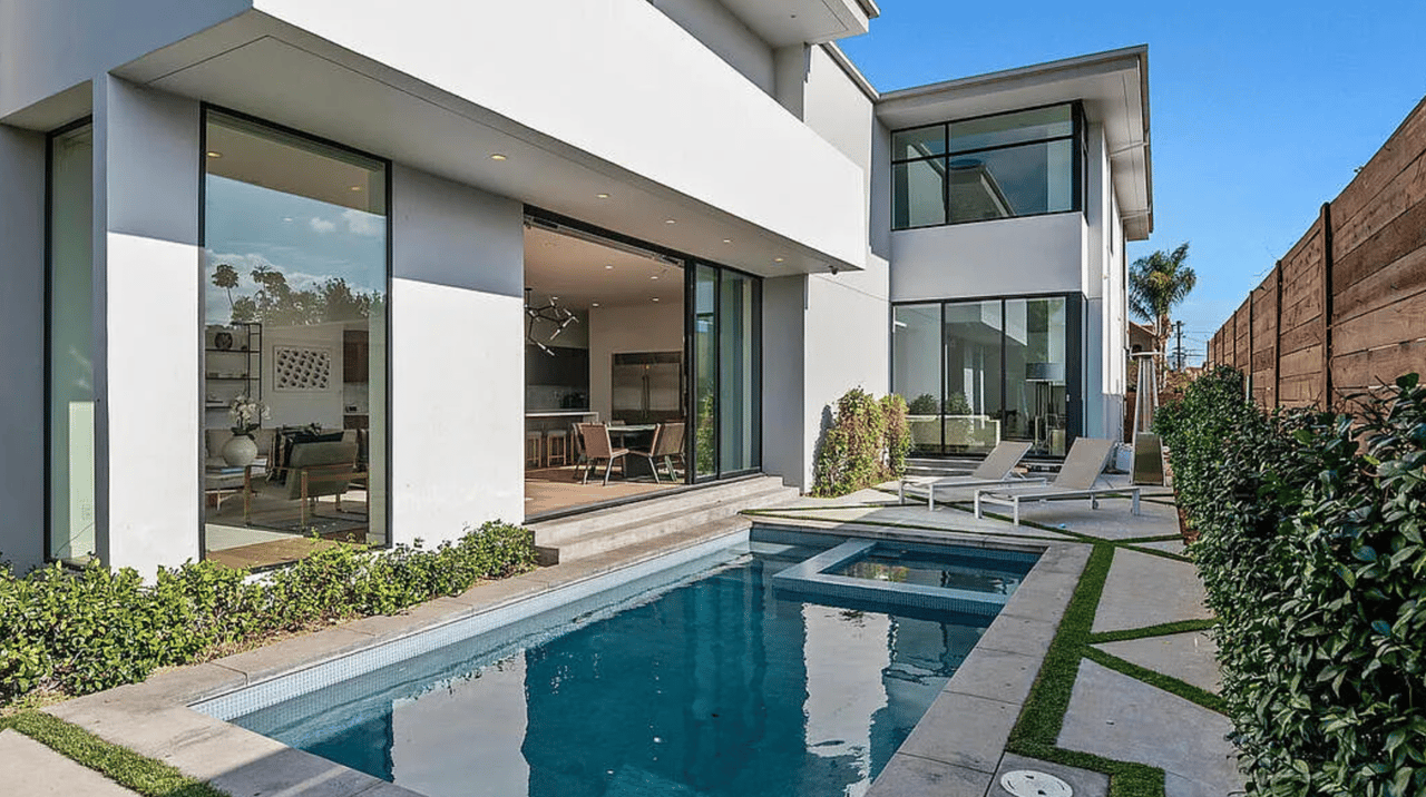Miracle Mile $3.3M