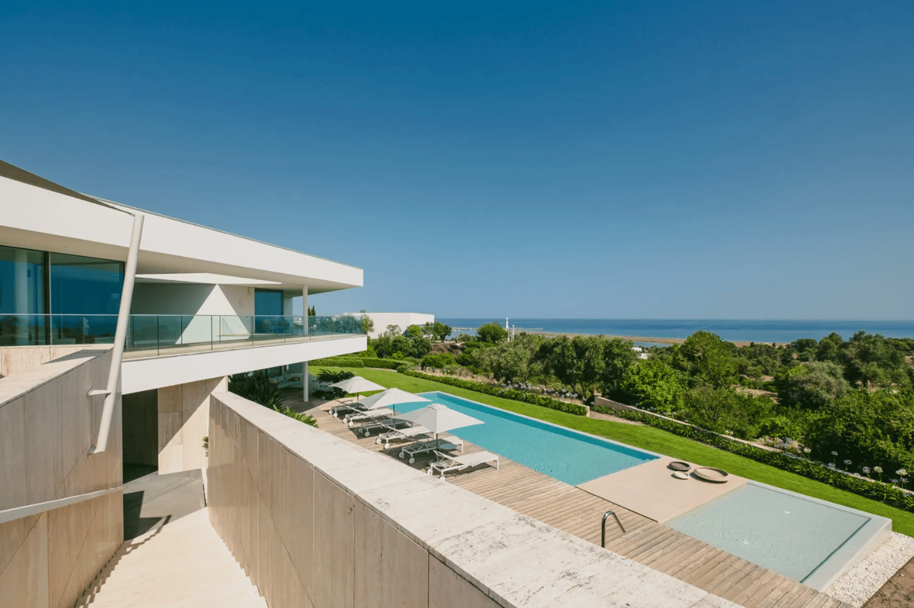 Western Lagos, Portugal