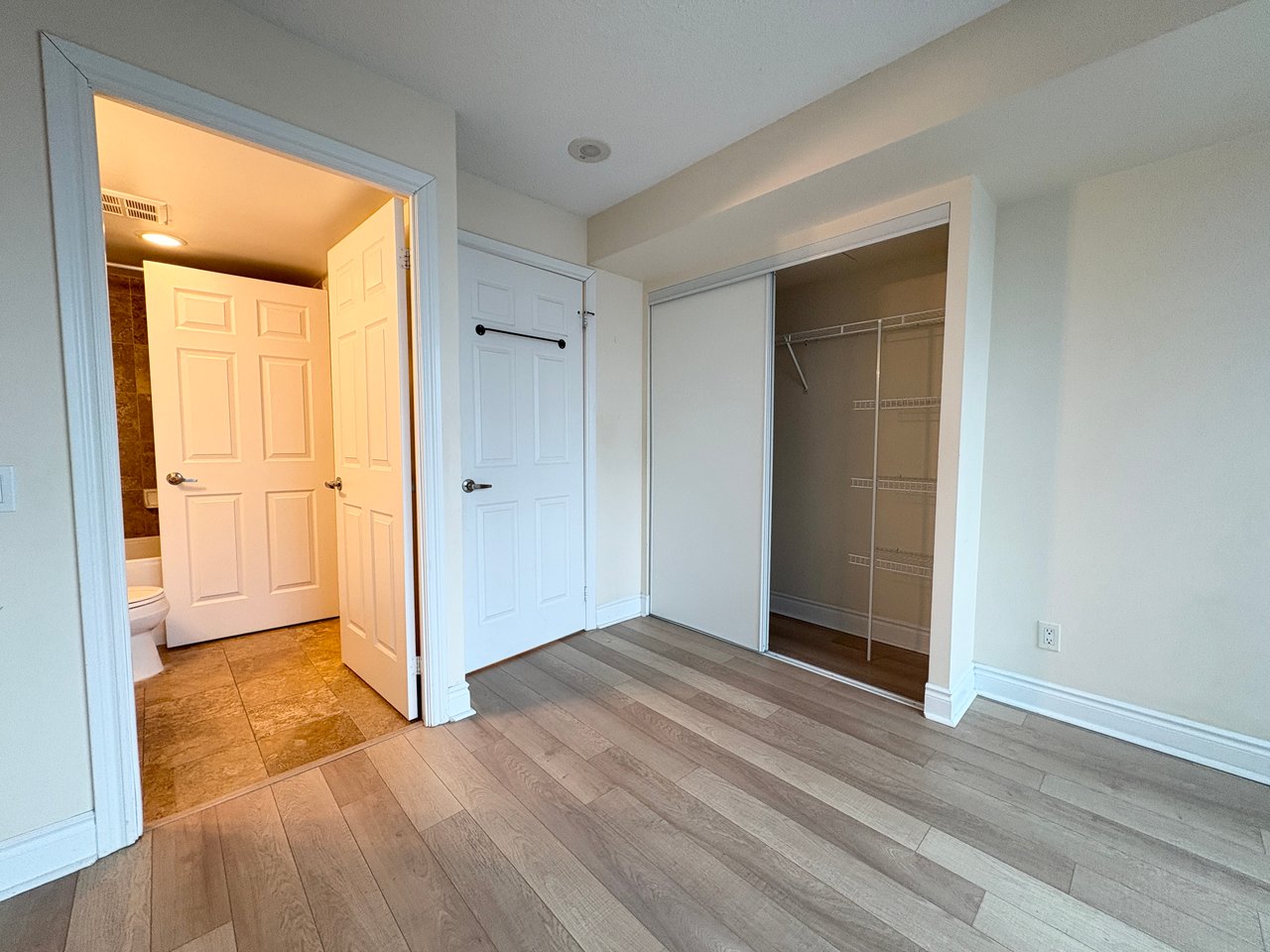 763 Bay St Unit: 3413