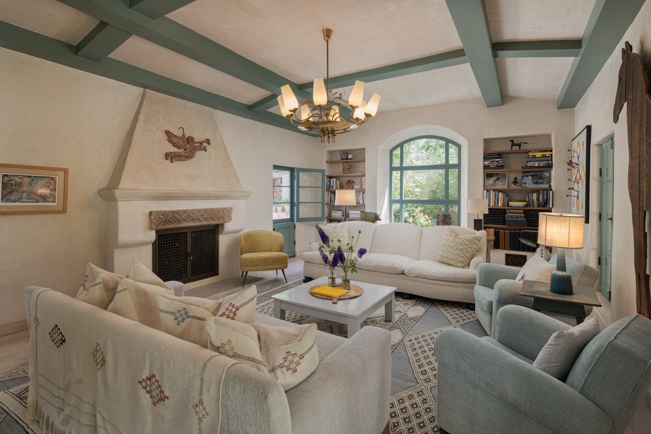350 N Cliffwood Ave, Brentwood