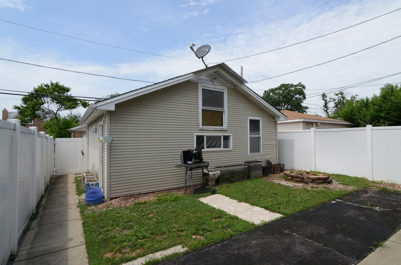 6616 S Knox Avenue, Chicago IL