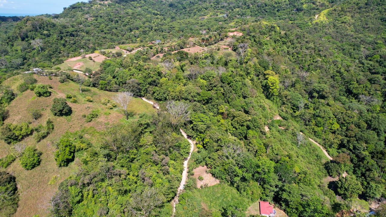 Private Mountain Sanctuary in Costa Rica awaits
