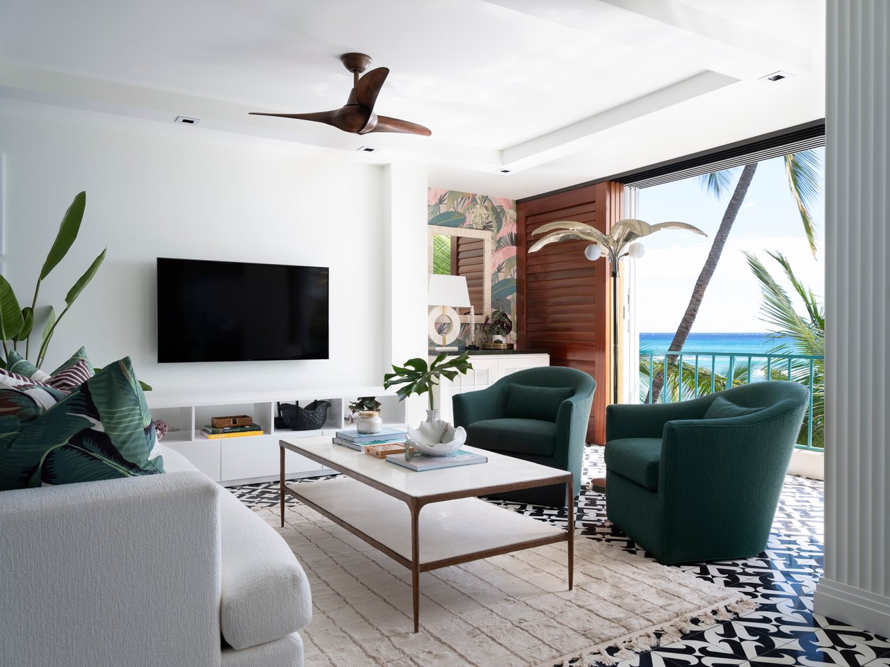 2999 Kalakaua Ave 402/403