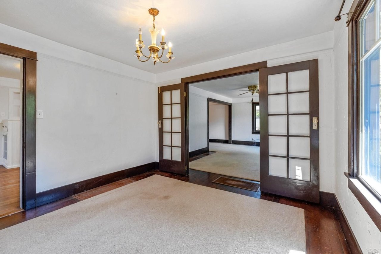 1132 Sir Francis Drake Blvd