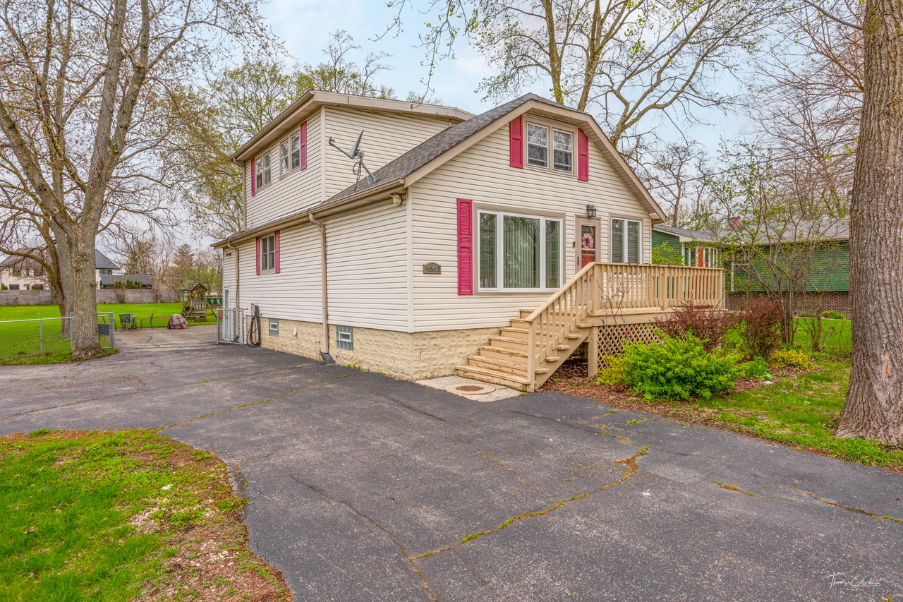 4046 Fairview Ave, Downers Grove
