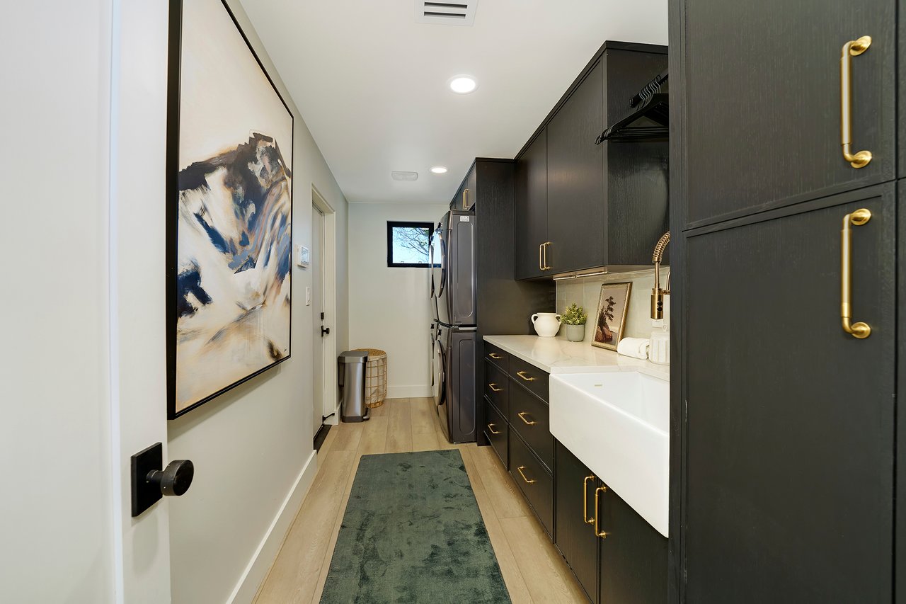 6535 N HILLSIDE Drive