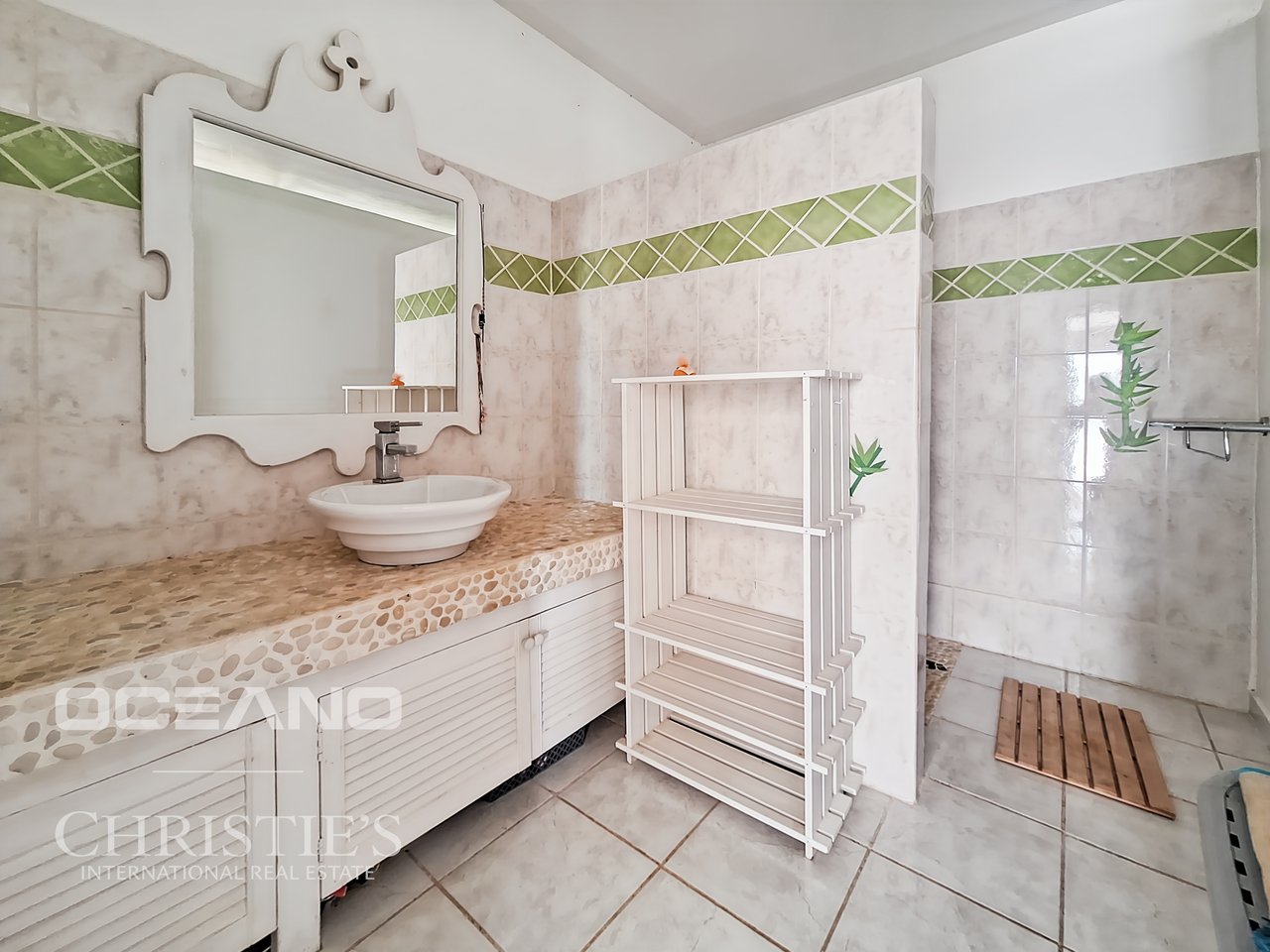 Exceptional Villa – Panoramic Ocean View (Oyster Pond)