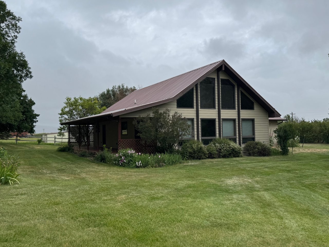 21 Cedar Bluffs Rd