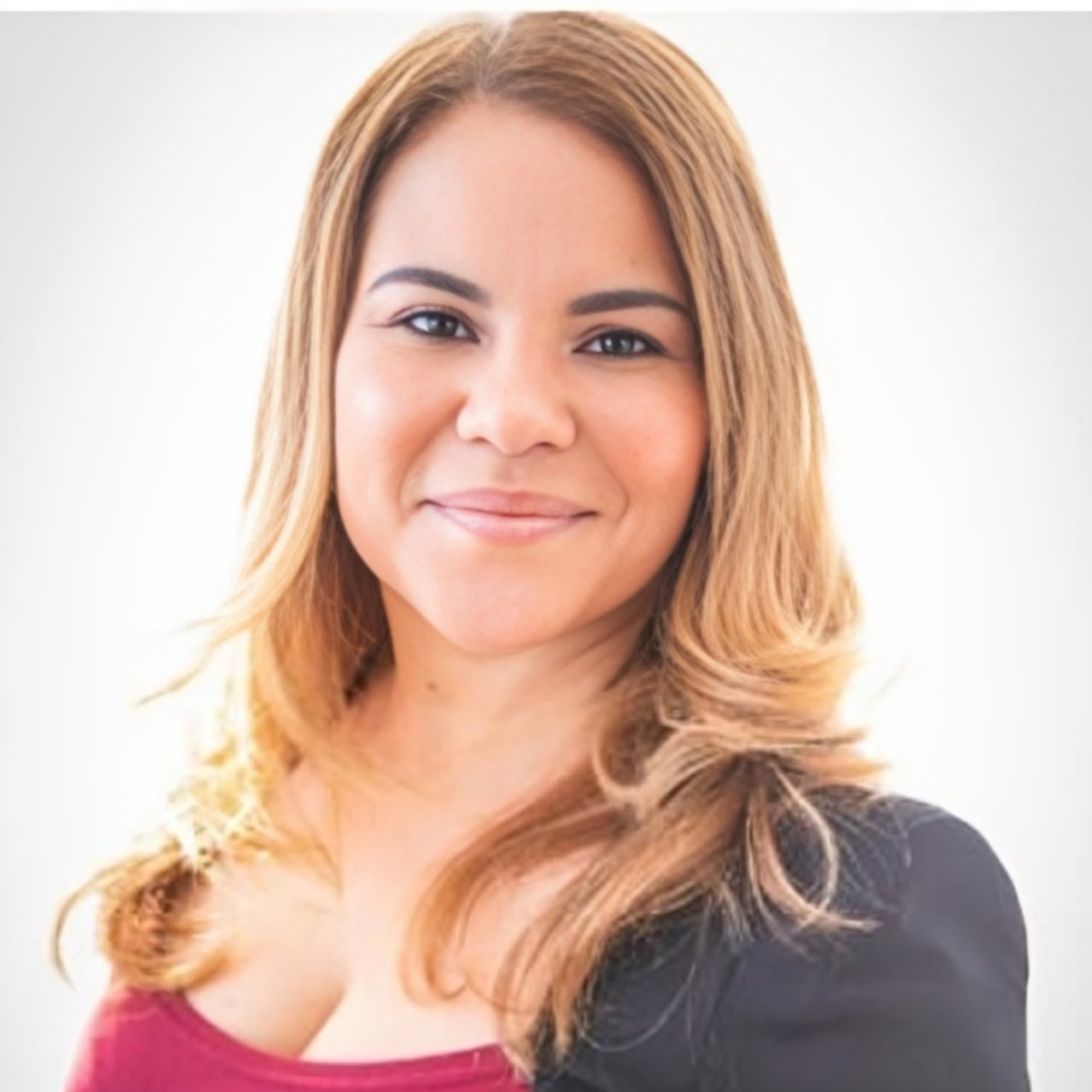 Evelyn  Gonzalez Hiciano photo