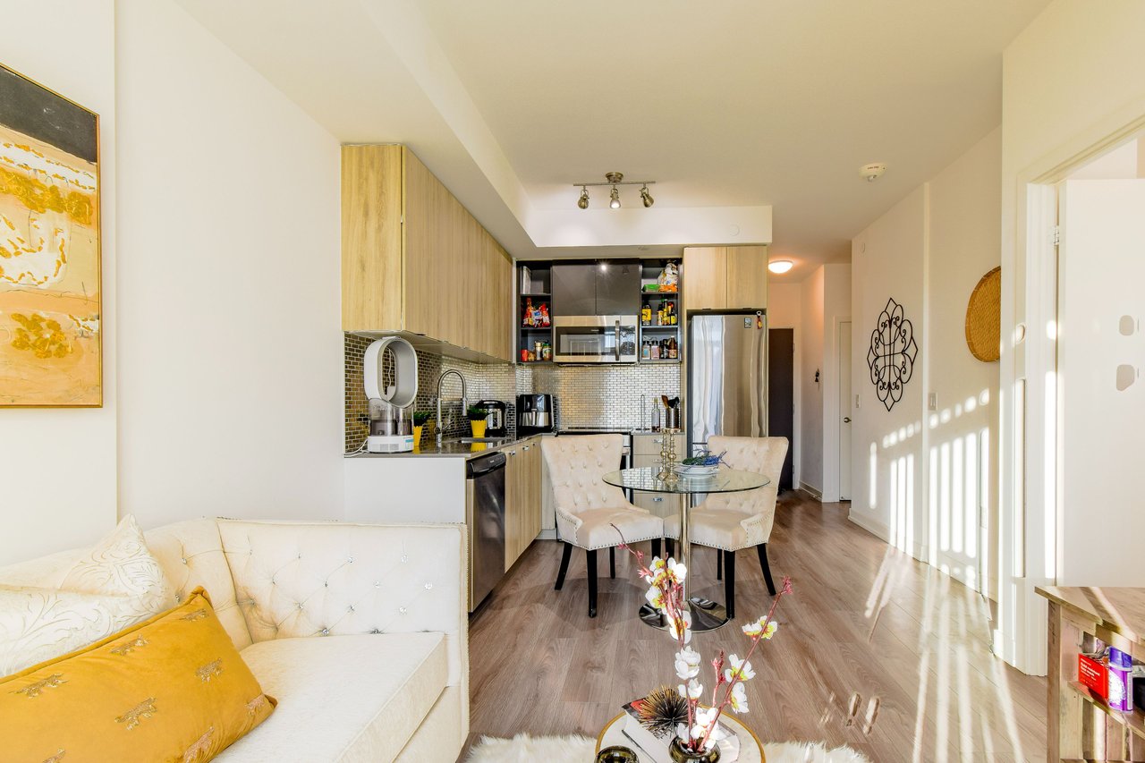 10 De Boers Dr Unit: 502