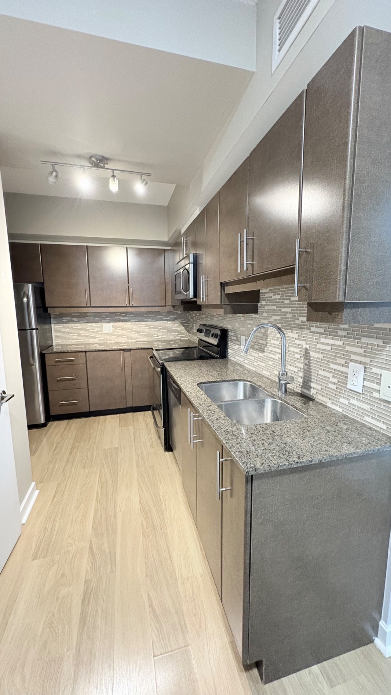 33 Bay Street Unit:504