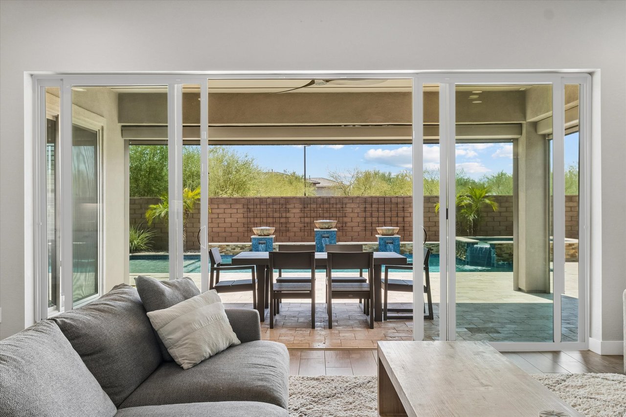2905 E LOS GATOS DR, Phoenix, AZ 85050