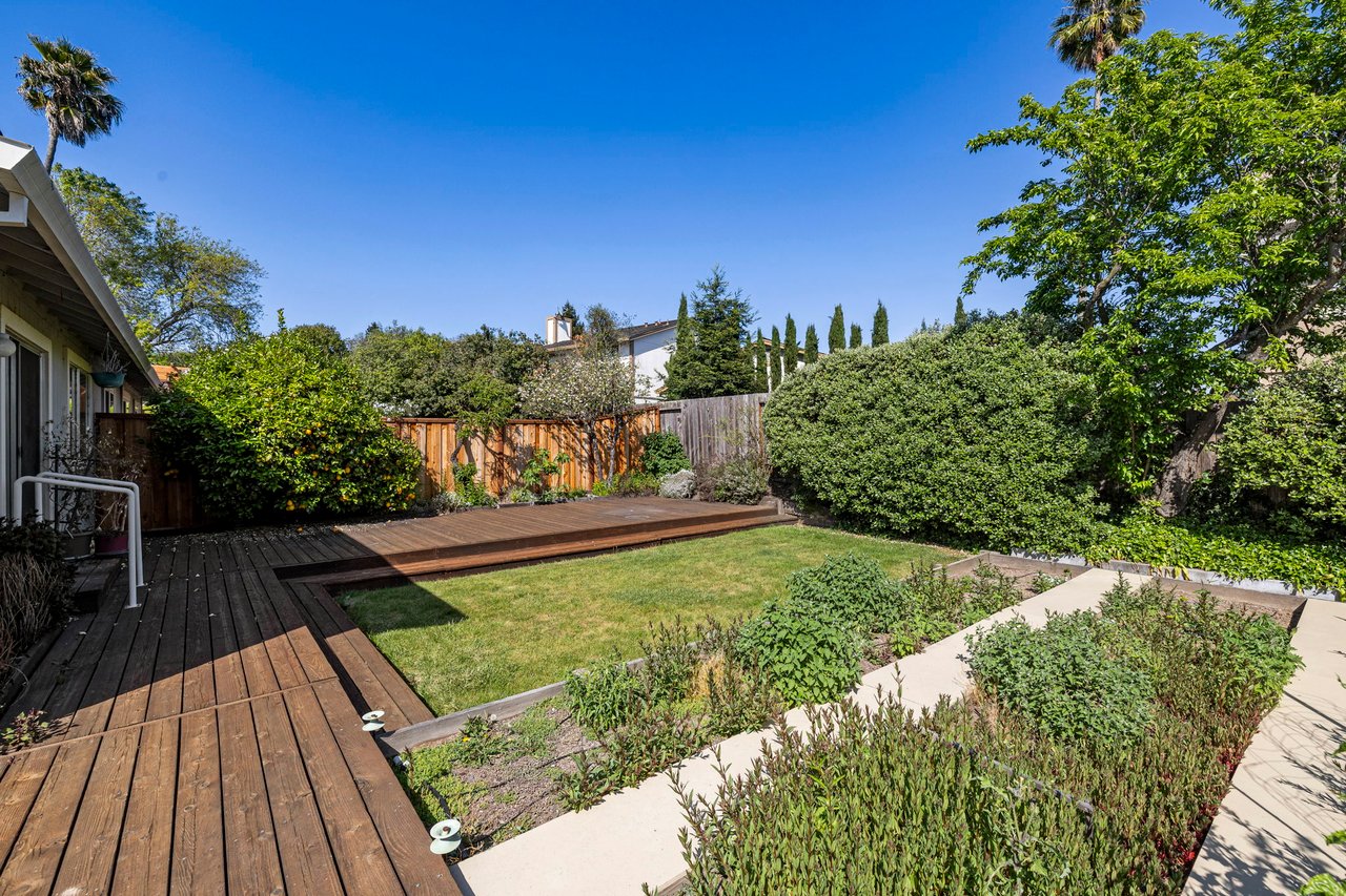 Charming Single-Level PUD in Petaluma’s Sought-After Morningstar Community