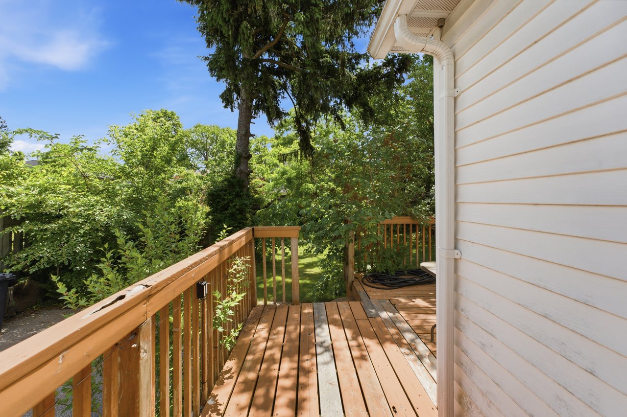64 Eaglewood Blvd