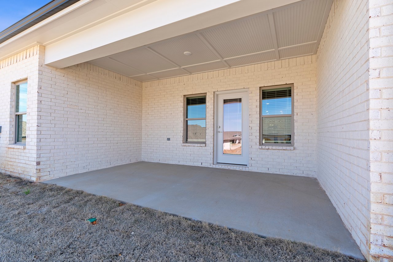 Clift Farms with Fully Fenced in Backyard!! 