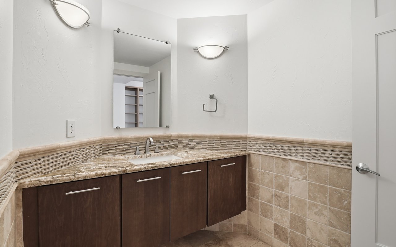 2801 Pennsylvania Ave 105