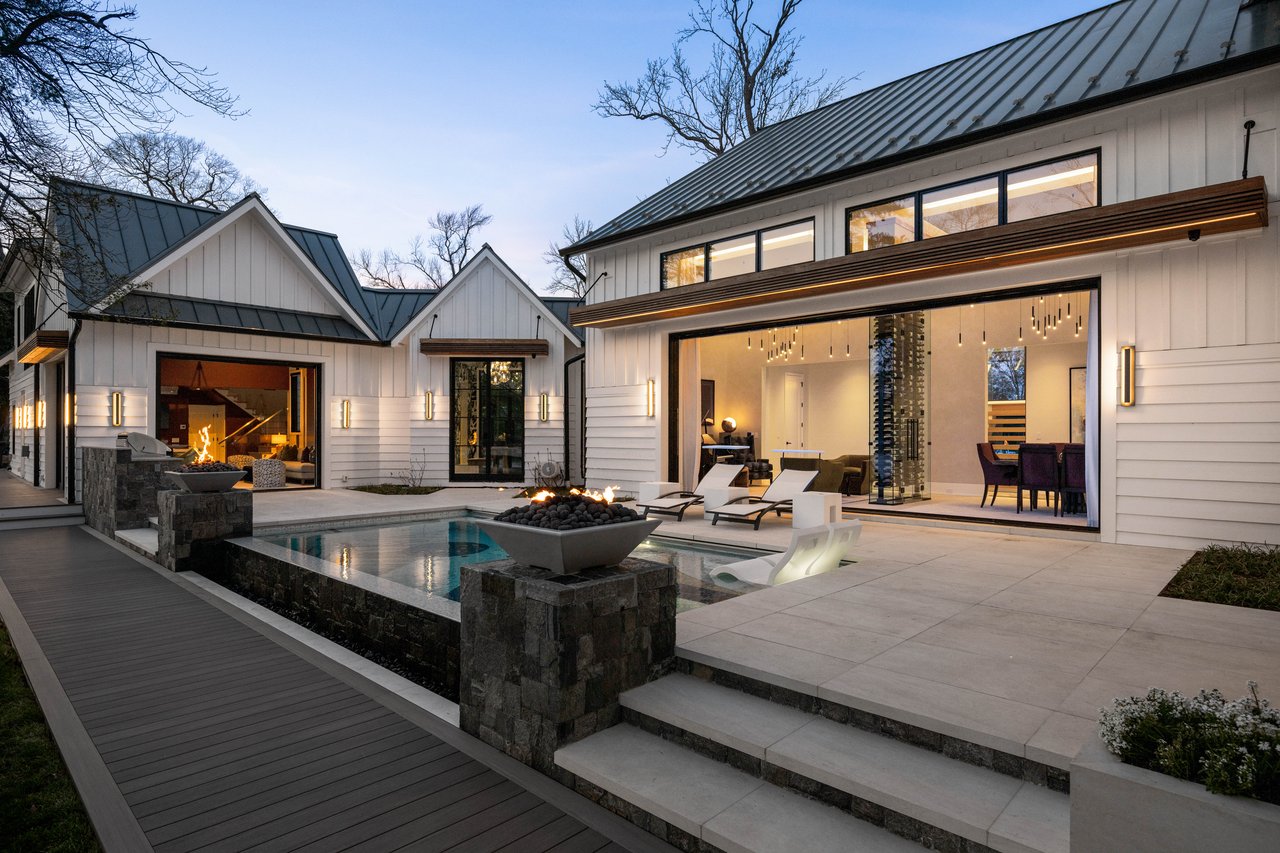 ANNAPOLIS WATERFRONT HOME | LAKE OGELTON WATERFRONT WITH CHESAPEAKE BAY ACCESS