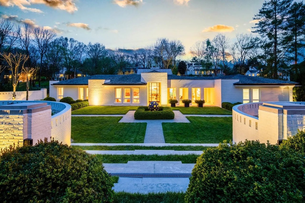 109 Westhampton Pl