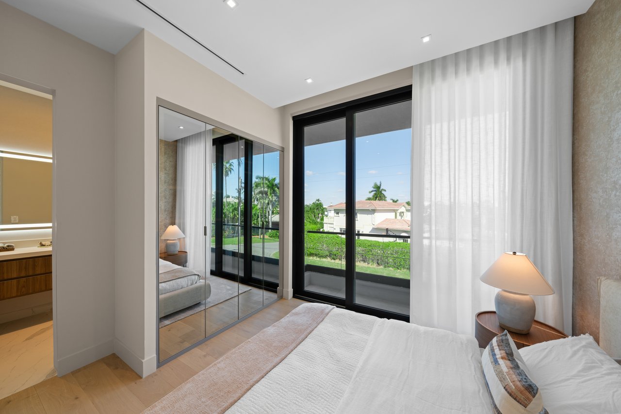 2950 NE 164th Street