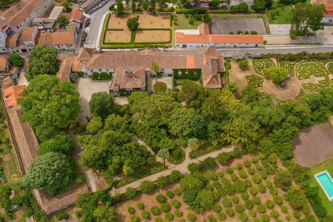 Magnificent 17th-Century Palace with  76,400 m² Estate Near Coimbra