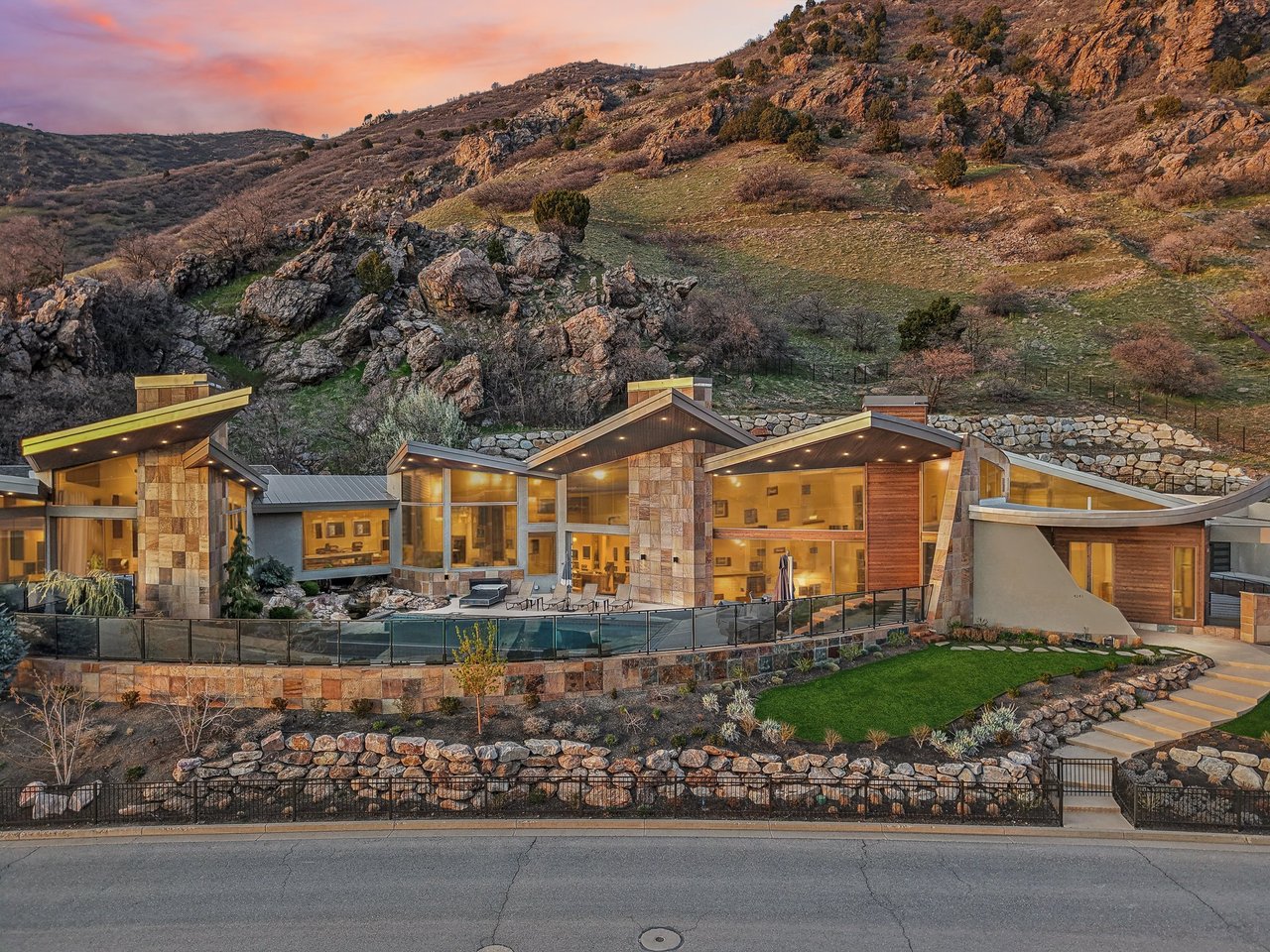 4141 E Canyon Estate Dr