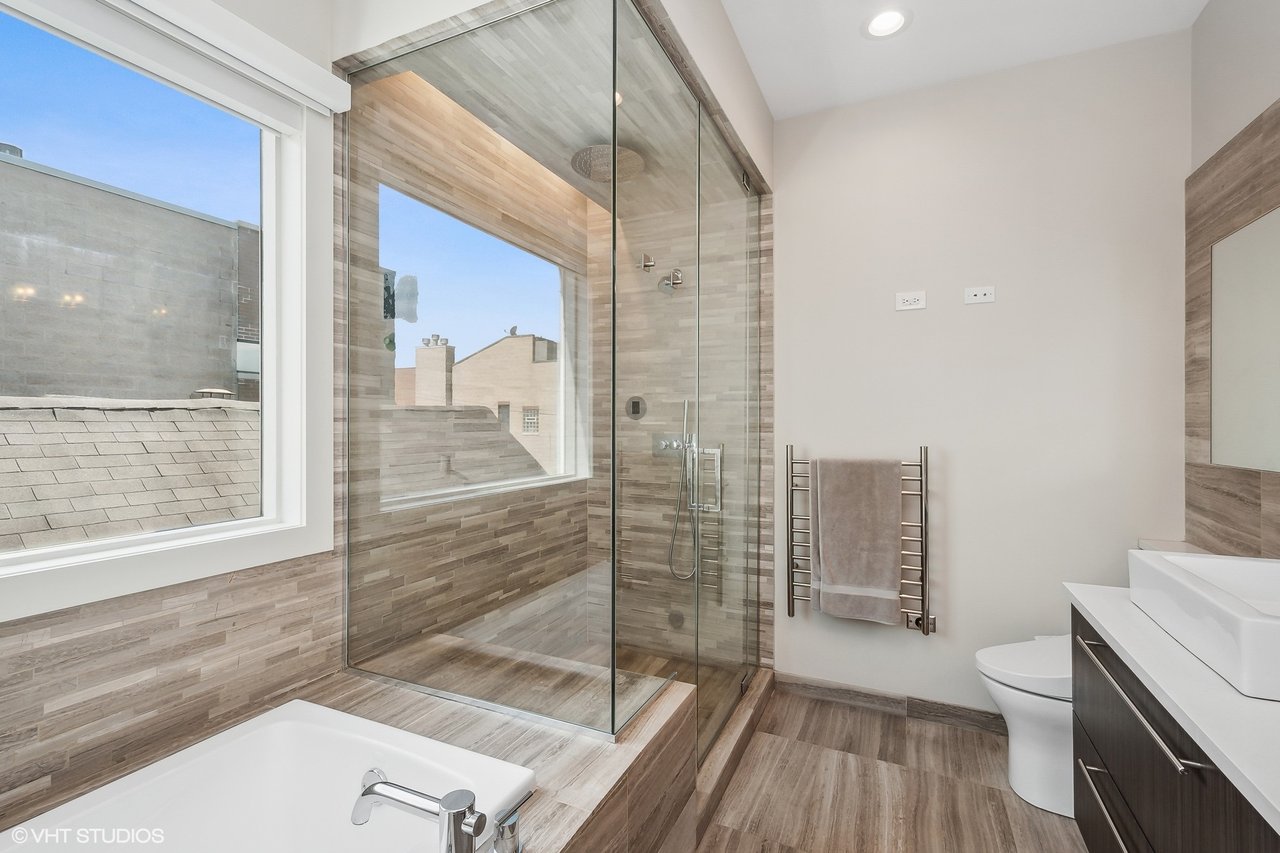 1547 N Wood St Unit 2