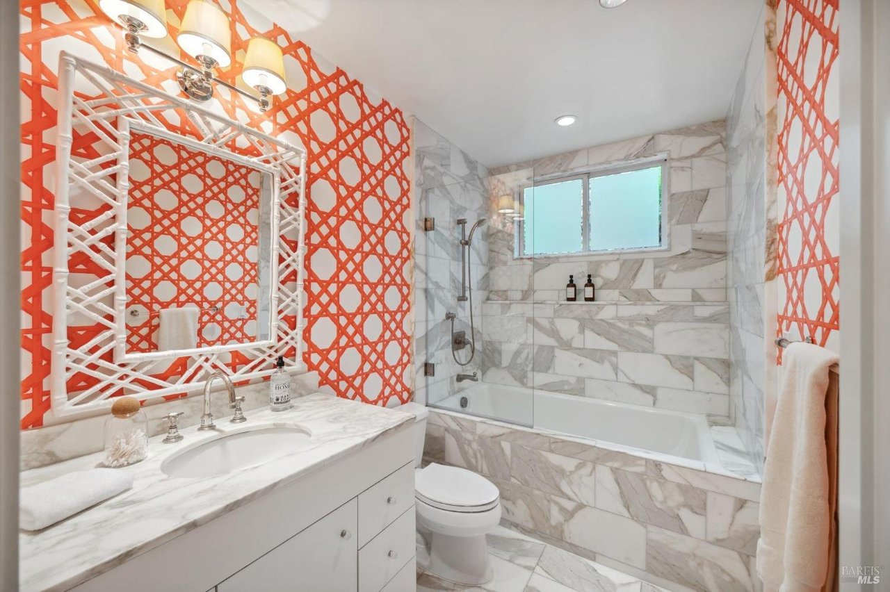 Stylish Mill Valley