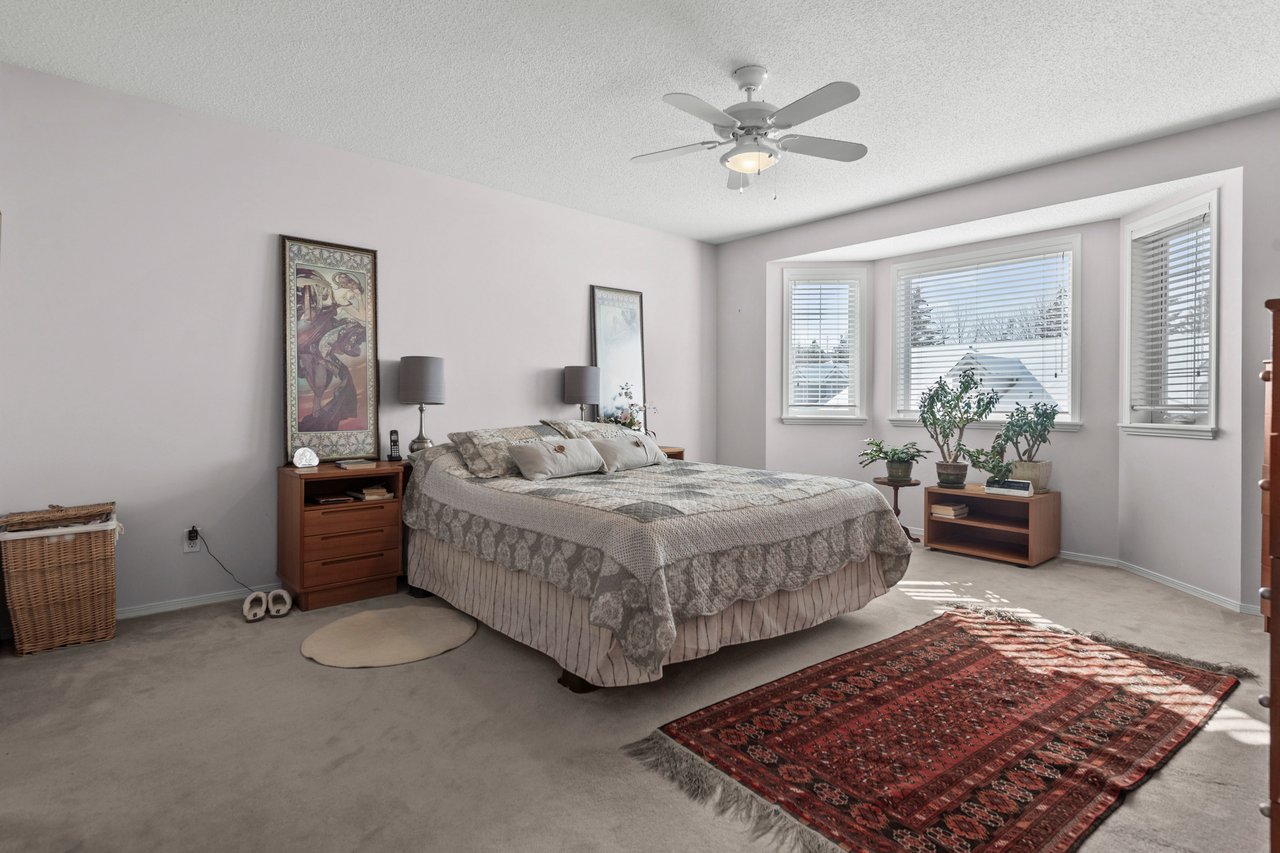 180 Valley Ridge Heights NW