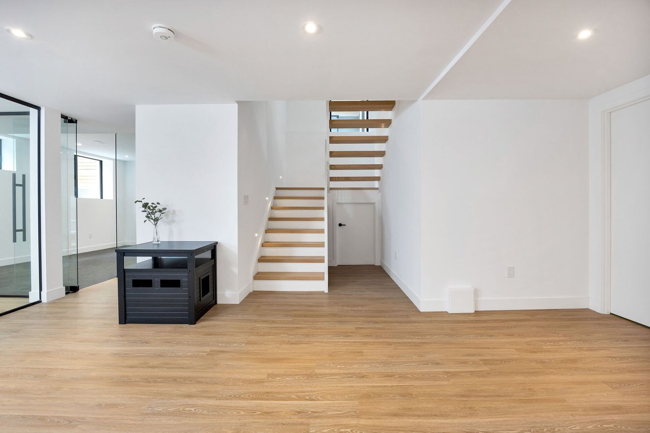 1405 Acton Crescent